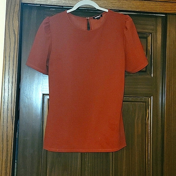 Express Puff Shoulders Top Excellent Condition, flattering and my favorites - Picture 2 of 3